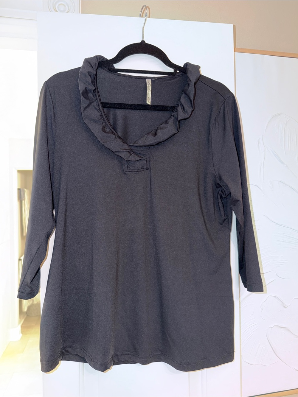 Lulu-B Black Ruffle Collar 3/4 Sleeve Top Like New Size Medium